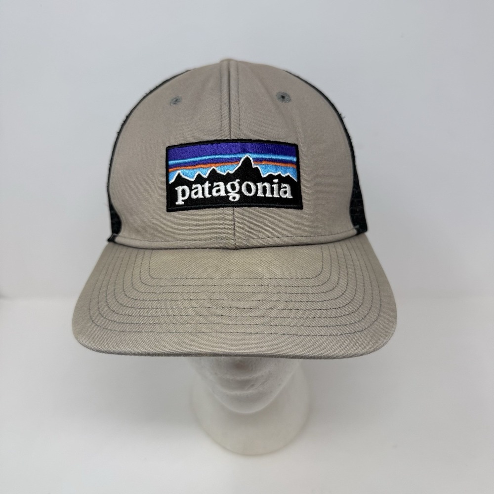 Distressed Patagonia Grey Embroidered Adjustable Snapback Trucker Hat Mesh Back‎